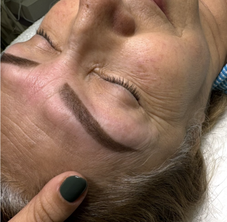Brow Sculpt with Wax